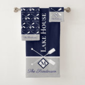 Modern Navy Blue Gray Monogram Lake House Nautical Bad Handdoek (Insitu)
