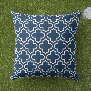 Modern Navy Blue Moroccan Quatrefoil Pattern Buitenkussen