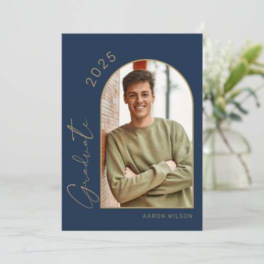 Modern Navy Blue Photo Graduation Party Kaart (Staand voorkant)