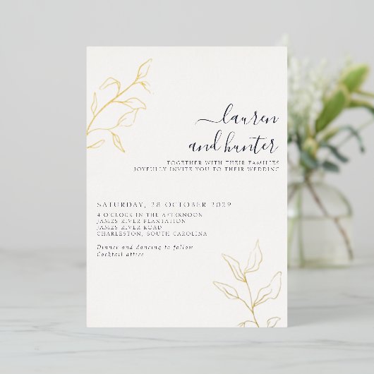 Modern Navy Blue Script Botanical Wedding Gold Folie Uitnodiging (Staand Voorkant)
