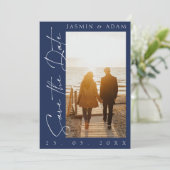 Modern Navy Blue Script Photo Wedding Save The Date (Staand voorkant)