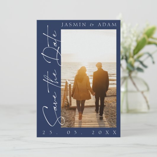 Modern Navy Blue Script Photo Wedding Save The Date (Staand voorkant)