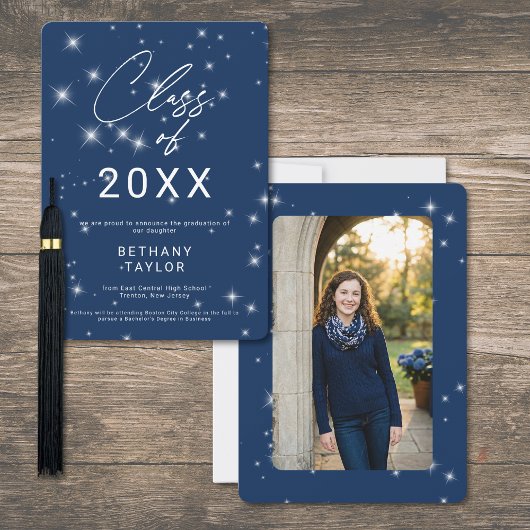 Modern Navy Blue & White Sparkle Graduation Aankondiging