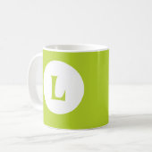 Modern Neon Lime Groen Monogram Initiaal Koffiemok (Voorkant links)