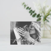 Modern Net Getrouwd Script Huwelijksfoto Elopement Briefkaart (Staand voorkant)