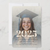 Modern Neutral Beige 2025 Afstuderen Foto Kaart (Voorkant)