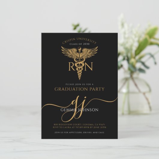 Modern Nurse Graduation Party Gold Script Zwart Kaart (Staand voorkant)