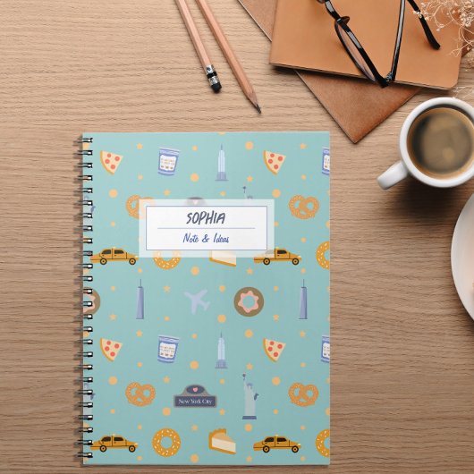 Modern NYC Pattern Green Name Spiral Notitieboek