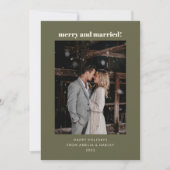 Modern Olive Green Merry Married Christmas Foto Feestdagenkaart (Voorkant)