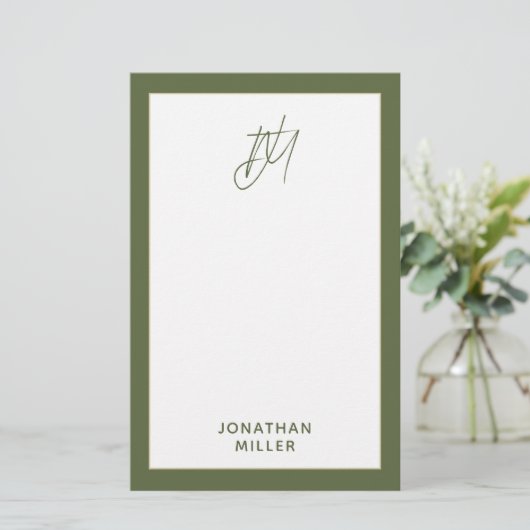 Modern Olive Green Monogram Briefpapier (Staand voorkant)