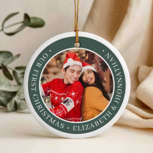 Modern onze eerste kerst koppel foto's groen  keramisch ornament