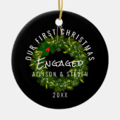 Modern onze eerste kerst met Greenery Wreath Keramisch Ornament (Voorkant)