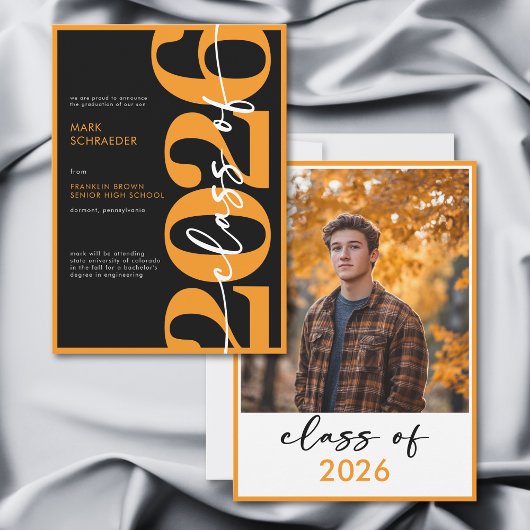 Modern Orange Typography Graduation Announcement Kaart