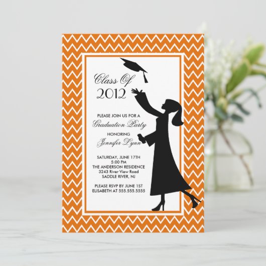 Modern Oranje Afstuderen Invitation Silhouette Kaart (Staand voorkant)
