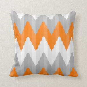 Modern Oranje en grijs Chevron striped pattern Kussen