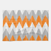 Modern Oranje en grijs Chevron striped pattern Theedoek (Horizontaal)