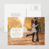 Modern Oranje Swirl Label Bewaar de datum fotokaar Aankondigingskaart (Voorkant / Achterkant)