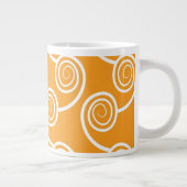 Modern Oranje wit wervelpatroon Grote Koffiekop (Rechts)
