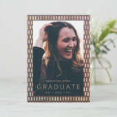 Modern Oval Border Photo Afstudeerder Aankondiging (Staand voorkant)