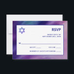 Modern Paars Blue Star Bar Mitzvah Hebrew RSVP Kaartje<br><div class="desc">Prachtige religieuze Joodse Bar Mitzvah RSVP kaarten. Het moderne maar elegante ontwerp van de waterverf in marineblauw, paarse kleuren. White Star of David in het midden van de moderne scriptletters. "Hij is geroepen tot de Torah als een Bar Mitswa." Prefect voor 13 jarige zoon, jongen. Eenvoudig te bewerken - voeg...</div>