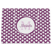 Modern Paars en White Scallops Monogram en Naam Groot Cadeauzakje (Voorkant)