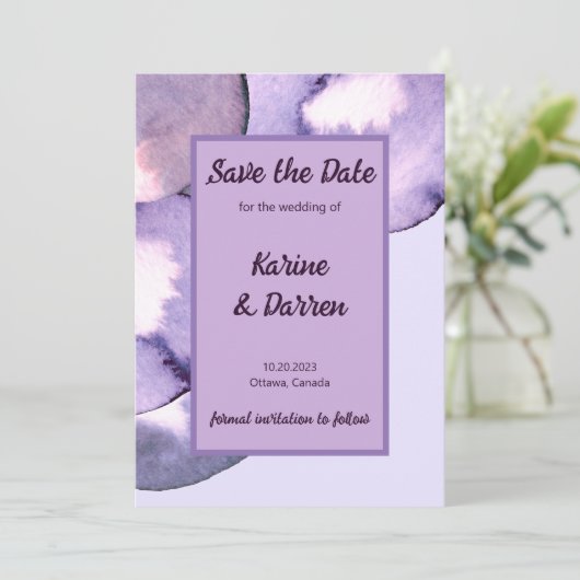 Modern paars viooltje save the date (Staand voorkant)