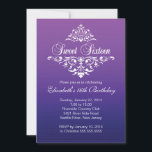 Modern Paarse Sweet Sixteen Birthday Party Kaart<br><div class="desc">Start je dochters zestien zoete feestjes met onze prachtige Ombre en fancy bloeiende zestien feestjes. Onze stijlvolle en hedendaagse, zoete 16-partijuitnodiging is voorzien van een wit , damasleaf accent lijst dat op een moderne paarse achtergrond in ombre is geplaatst. Knijp de uitnodiging om een passende rug voor een extra speciale...</div>