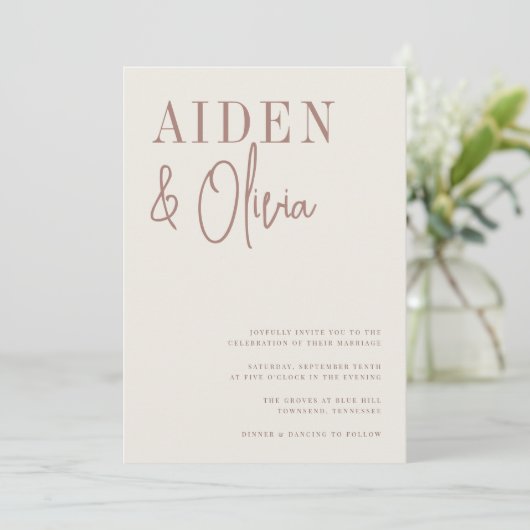 Modern Pair | Terracotta Typography Wedding Kaart (Staand voorkant)