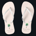 Modern Palm Boom Bride Tribe Blush Bachelorette Teenslippers<br><div class="desc">De gepersonaliseerde bachelorette teenslippers met "bruidstribe"in modern manuscriptdoopvont en een tropische palmboom van de waterverf op een stompzinnige achtergrond. Personaliseer uw naam - koop er één voor elke vrouw.</div>