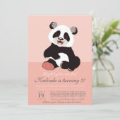 Modern Panda Beer Roze Uitnodiging (Staand voorkant)