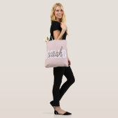Modern Pastel Roze Hallo en u noemt Tote Bag (Op model)