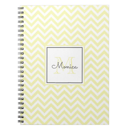 Modern Pastel Yellow Chevron Pattern Monogram Notitieboek (Voorkant)