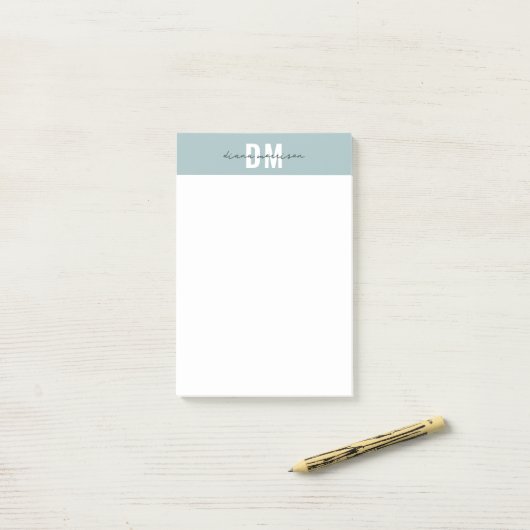Modern pastelblauw & Initiaal script monogram Post-it® Notes (Op bureau)