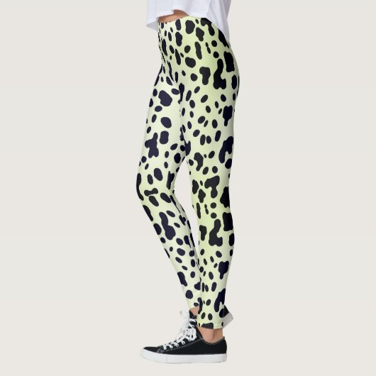 Modern pastelgroen zwart Koe huidvlekken patroon Leggings (Links)