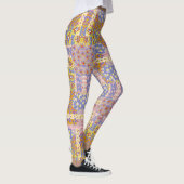 Modern Patchwork Daisy Flowers op Periwinkle Leggings (Rechts)