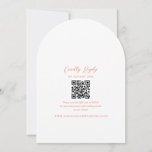 Modern Peach Arch Wedding Uitnodigen met QR Kaart (Achterkant)