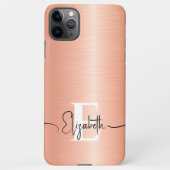 Modern Peach Fuzz geborsteld Metallic Monogram Scr iPhone Hoesje (Achterkant)