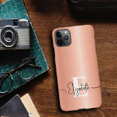 Modern Peach Fuzz geborsteld Metallic Monogram Scr iPhone Hoesje