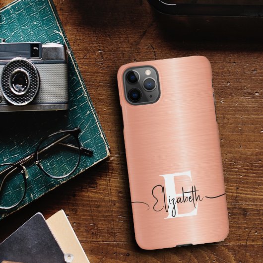 Modern Peach Fuzz geborsteld Metallic Monogram Scr iPhone Hoesje
