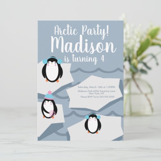 Modern Penguin Ice Winter Birthday Kaart (Staand voorkant)