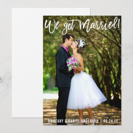 Modern Penseel Schrift We Got Married Koppel Foto Aankondiging (Voorkant / Achterkant)