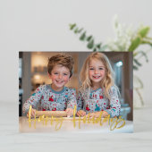 Modern Penseel Script Rood Aangepaste Foto Kerstmi Folie Feestdagenkaart (Staand Voorkant)