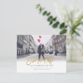 Modern penseelscript Bewaar de datum, Faux Gold Aankondigingskaart (Staand voorkant)