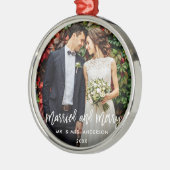 Modern penseelscript, gehuwd en huwelijk metalen ornament (Links)