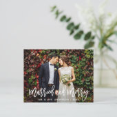 Modern penseelscript, gehuwd en vrolijk kerstfeest briefkaart (Staand voorkant)