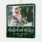 Modern penseelscript groen geplakt, gehuwd en verw keramisch ornament (Links)