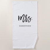 Modern penseelscript | Mrs. | Bewerkbare kleur Strandlaken (Voorkant)