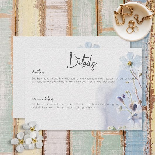 Modern Periwinkle Blue Wildflower Details Informatiekaartje