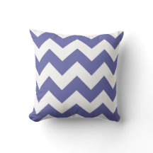Modern Periwinkle Chevron Pattern Sierkussen