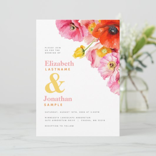 Modern Perzik Roze Sinaasappel Geel Poppies Bruilo Kaart (Staand voorkant)